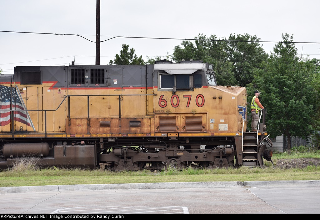 UP 6070 backing up to head for Gregory and Portland